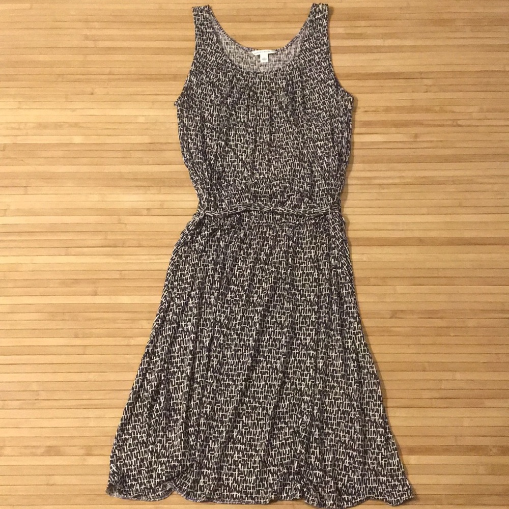 *PRICE DROP* Banana Republic Lightweight Dress